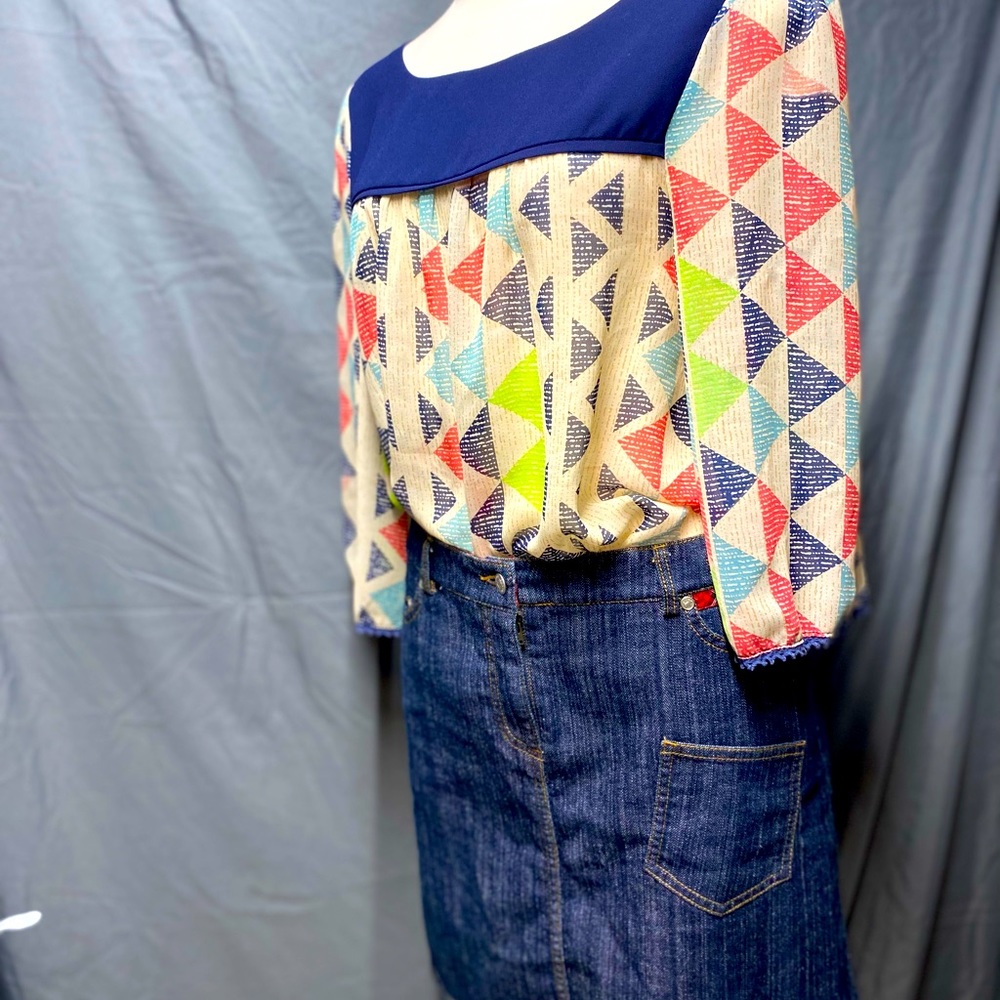 Umgee Versatile Abstract Triangle Semi-Sheer Baby… - image 4